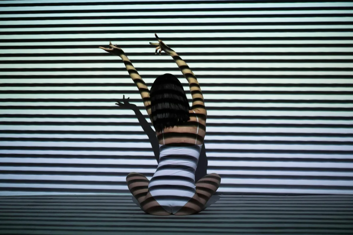 Can’t Say No? The People-Pleasing Pattern and How Hypnosis Helps You Set Boundaries