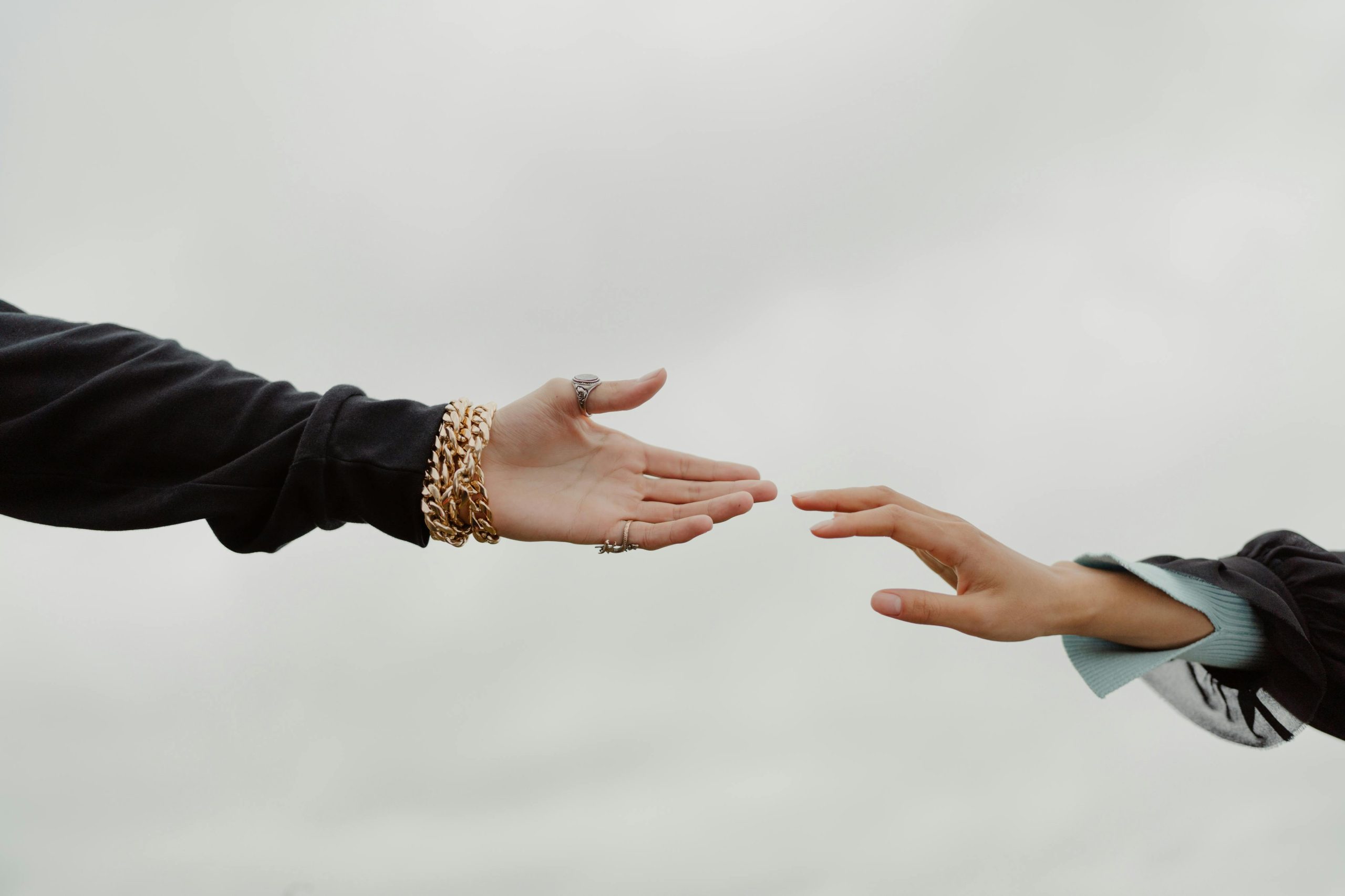 Struggling to Be Yourself in Relationships? Hypnosis Can Help You Find and Speak Your Truth